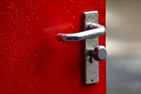 Door Knobs vs. Handles: Which Is Best? • Classic Construction